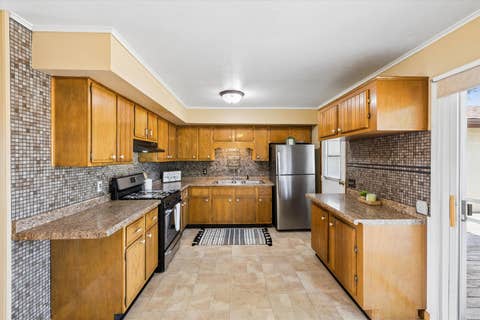 Tiny photo for 710 3rd Street, Colona, IL 61241 (MLS # 12706916)