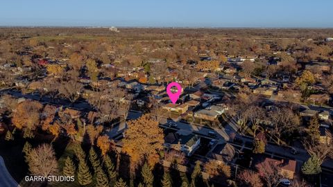Tiny photo for 701 N Craig Place, Addison, IL 60101 (MLS # 12522931)