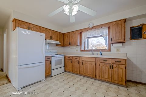 Tiny photo for 701 N Craig Place, Addison, IL 60101 (MLS # 12522931)