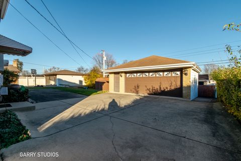 Tiny photo for 701 N Craig Place, Addison, IL 60101 (MLS # 12522931)