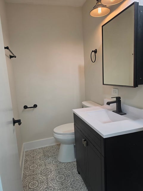 Tiny photo for 6410 W 88th Street, Oak Lawn, IL 60453 (MLS # 12749298)