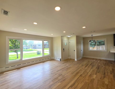 Tiny photo for 6410 W 88th Street, Oak Lawn, IL 60453 (MLS # 12749298)