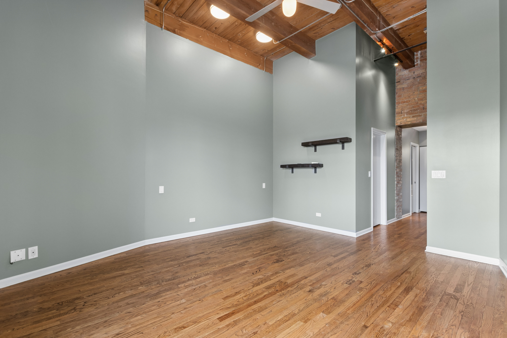 525 W Superior Street 325