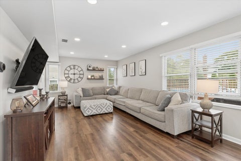 Tiny photo for 608 Wainsford Drive, Hoffman Estates, IL 60169 (MLS # 12764317)