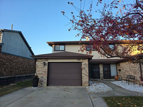 Tiny photo for 676 Rosner Drive, Roselle, IL 60172 (MLS # 12517180)