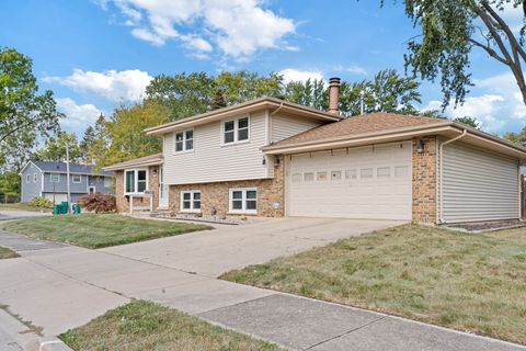 Tiny photo for 2319 Taylor Street, Joliet, IL 60435 (MLS # 12489068)