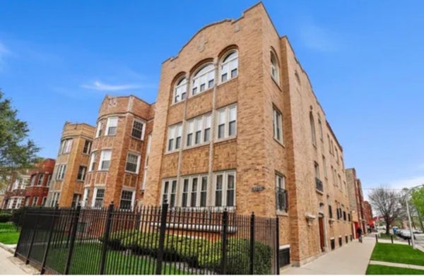 8059 S PAULINA ST, CHICAGO, IL 60620 - Image e9b282523b65e8fd3cced5cc70d57634/376130899