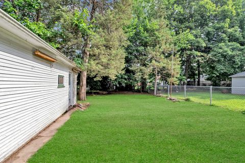 Tiny photo for 624 Lincoln Avenue, Elgin, IL 60120 (MLS # 12509391)