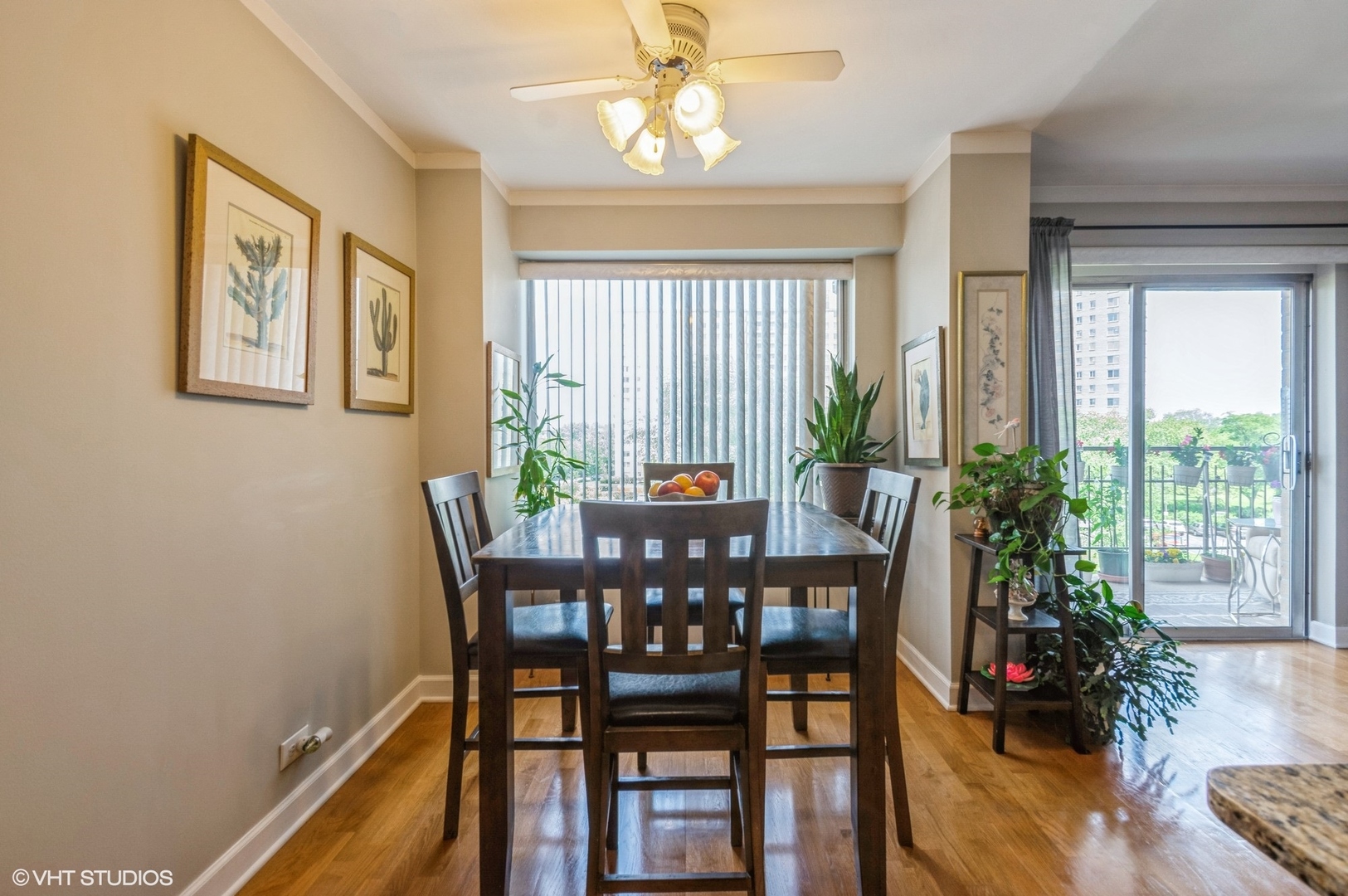 7033 N KEDZIE Avenue 512