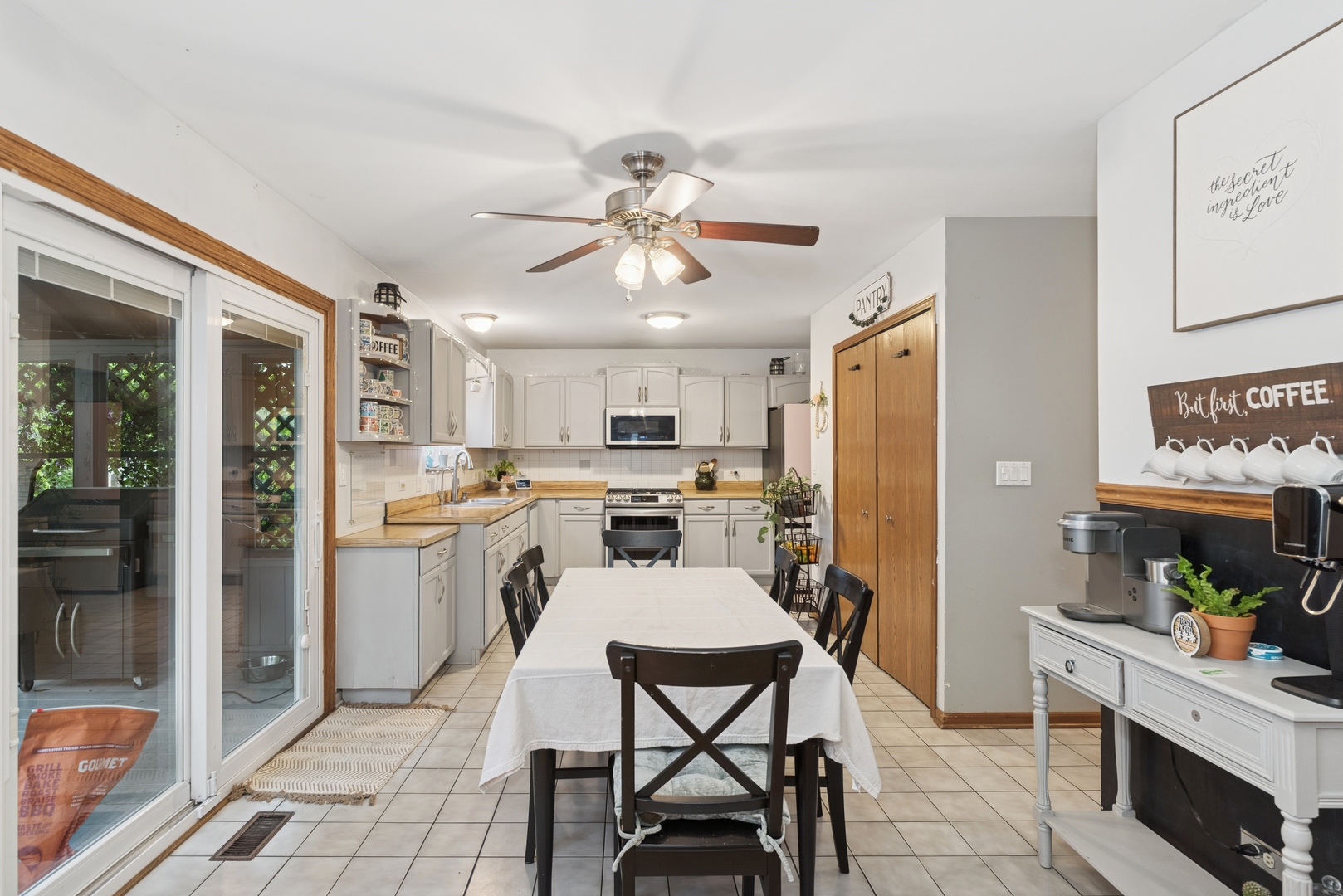 125 W Sprucewood Lane