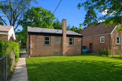 Tiny photo for 438 W 126th Place, Chicago, IL 60628 (MLS # 12749766)