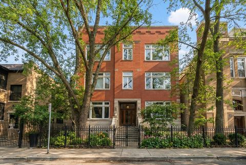 625 W Patterson Avenue 2W Chicago IL 60613