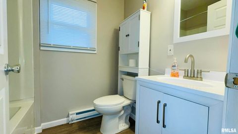 Tiny photo for 1206 S MAIN Street, Benton, IL 62812 (MLS # EB460619)