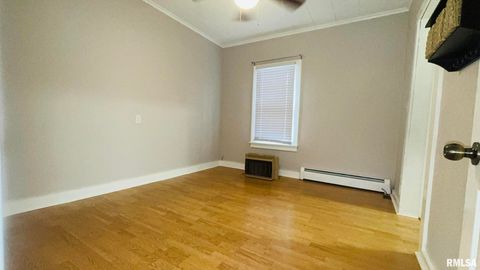 Tiny photo for 1206 S MAIN Street, Benton, IL 62812 (MLS # EB460619)