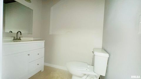 Tiny photo for 1206 S MAIN Street, Benton, IL 62812 (MLS # EB460619)