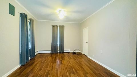 Tiny photo for 1206 S MAIN Street, Benton, IL 62812 (MLS # EB460619)