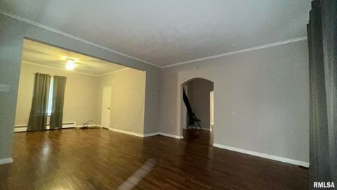 Tiny photo for 1206 S MAIN Street, Benton, IL 62812 (MLS # EB460619)