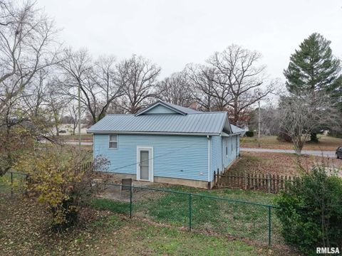 Tiny photo for 1206 S MAIN Street, Benton, IL 62812 (MLS # EB460619)