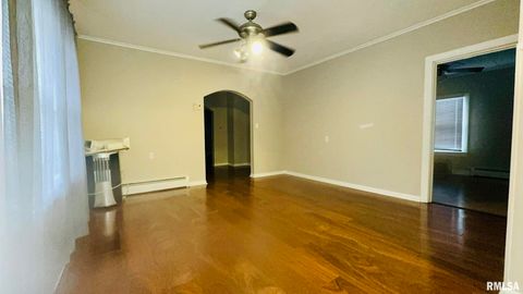 Tiny photo for 1206 S MAIN Street, Benton, IL 62812 (MLS # EB460619)