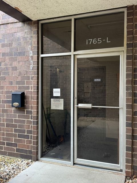 1765 W Cortland Court L Addison IL 60101