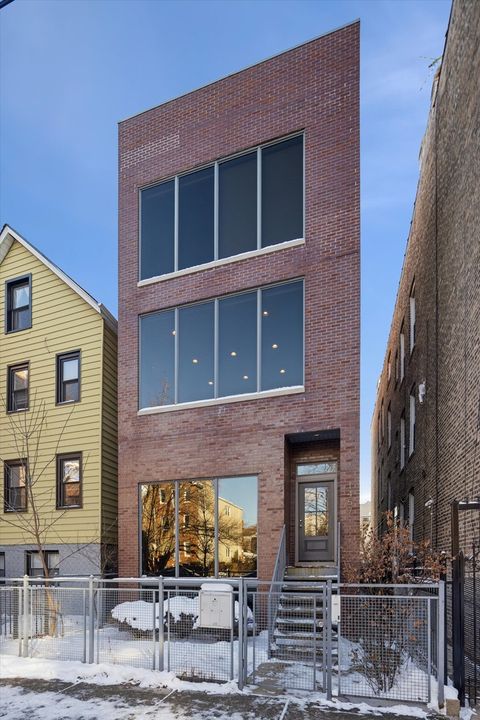 1457 W Erie Street 2 Chicago IL 60642