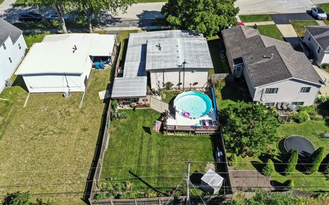 Tiny photo for 3216 Emerald Avenue, Steger, IL 60475 (MLS # 12461177)
