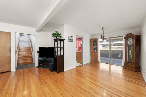 Tiny photo for 3216 Emerald Avenue, Steger, IL 60475 (MLS # 12461177)