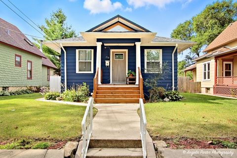 Photo of 210 Orchard Street, Elgin, IL 60123 (MLS # 12480611)