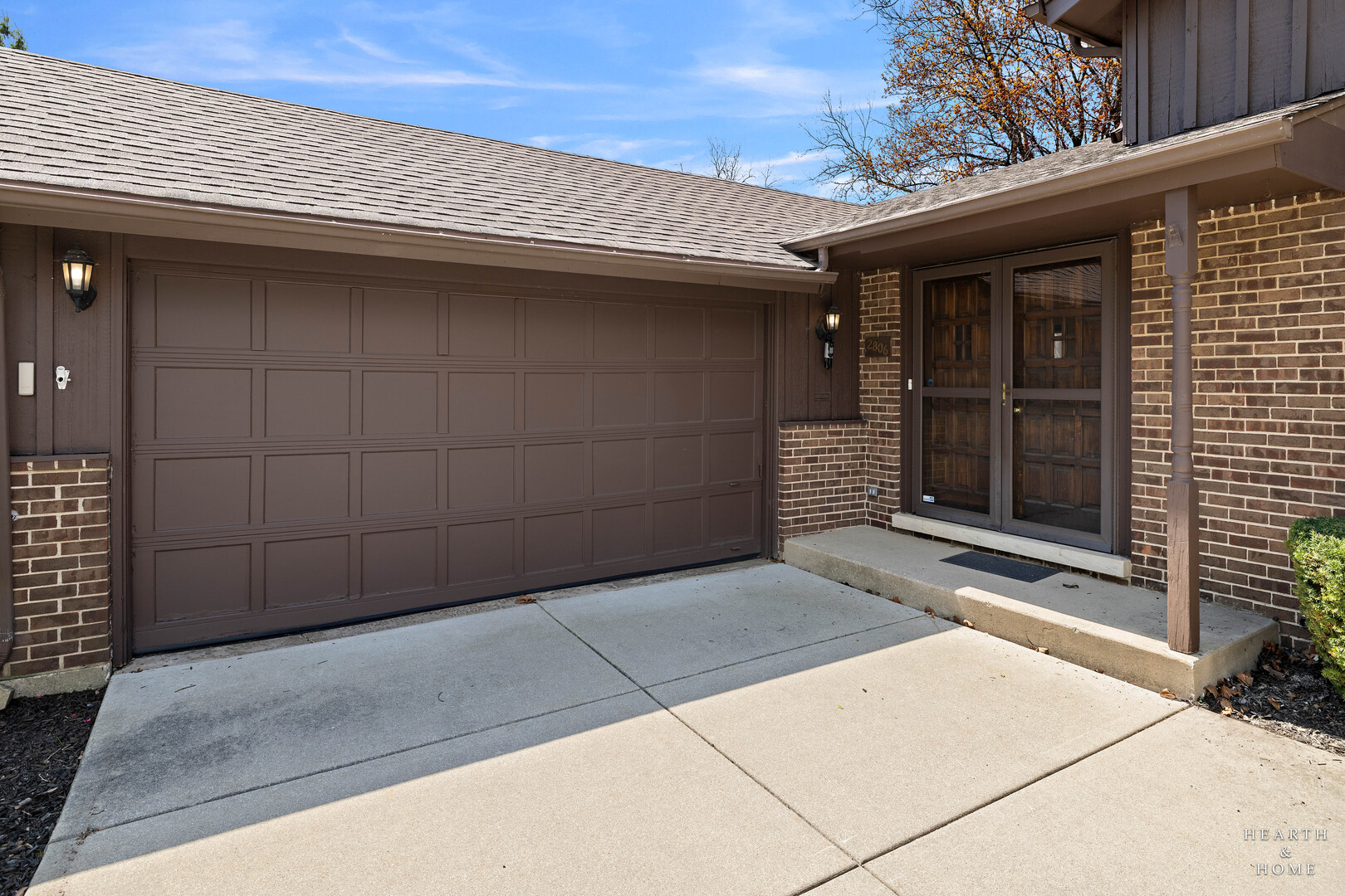 2806 N Dryden Place