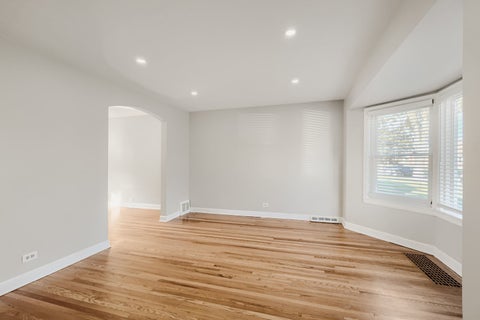 Tiny photo for 3904 Gladys Avenue, Bellwood, IL 60104 (MLS # 12792534)