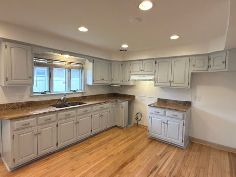Tiny photo for 910 Catherine Street, Joliet, IL 60435 (MLS # 12654434)