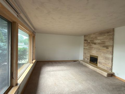 Tiny photo for 910 Catherine Street, Joliet, IL 60435 (MLS # 12654434)