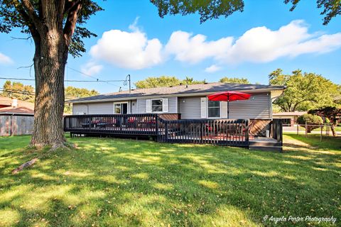 Tiny photo for 1607 Lakeland Avenue, McHenry, IL 60050 (MLS # 12489768)