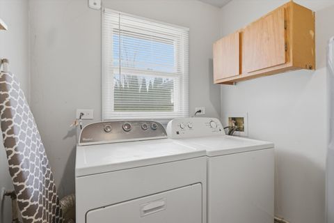 Tiny photo for 1198 ARROWWOOD Court, Aurora, IL 60504 (MLS # 12621563)