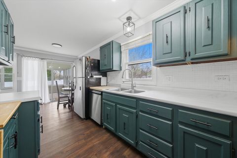 Tiny photo for 1198 ARROWWOOD Court, Aurora, IL 60504 (MLS # 12621563)