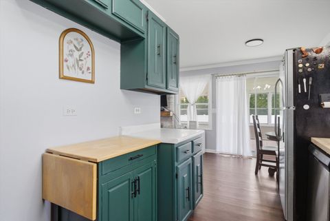 Tiny photo for 1198 ARROWWOOD Court, Aurora, IL 60504 (MLS # 12621563)