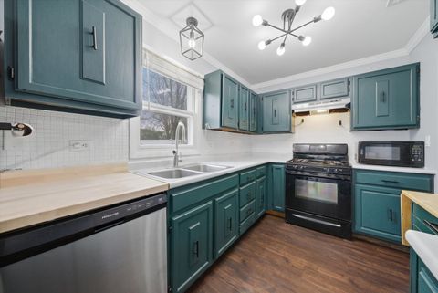 Tiny photo for 1198 ARROWWOOD Court, Aurora, IL 60504 (MLS # 12621563)