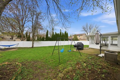 Tiny photo for 1198 ARROWWOOD Court, Aurora, IL 60504 (MLS # 12621563)