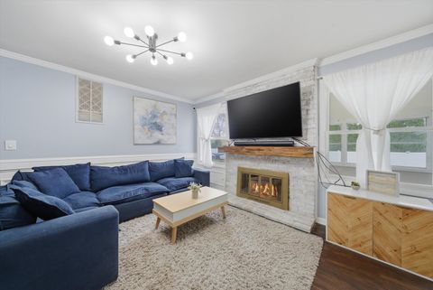 Tiny photo for 1198 ARROWWOOD Court, Aurora, IL 60504 (MLS # 12621563)