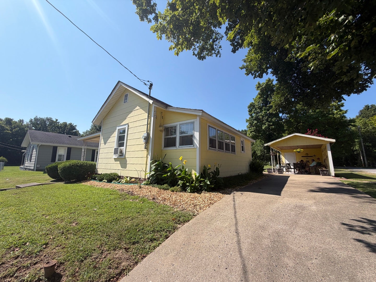 808 W 10th Street