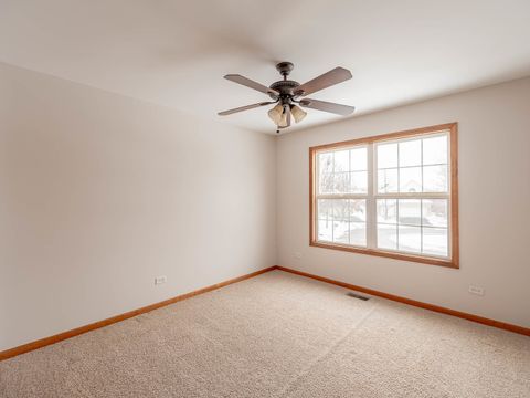 Tiny photo for 21 W Sandstone Court, South Elgin, IL 60177 (MLS # 12524024)