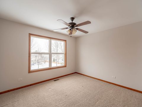 Tiny photo for 21 W Sandstone Court, South Elgin, IL 60177 (MLS # 12524024)