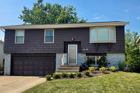 Photo of 1416 N Hershey Road, Bloomington, IL 61704 (MLS # 12752940)