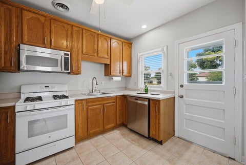 Tiny photo for 22 55th Street, Downers Grove, IL 60515 (MLS # 12767501)