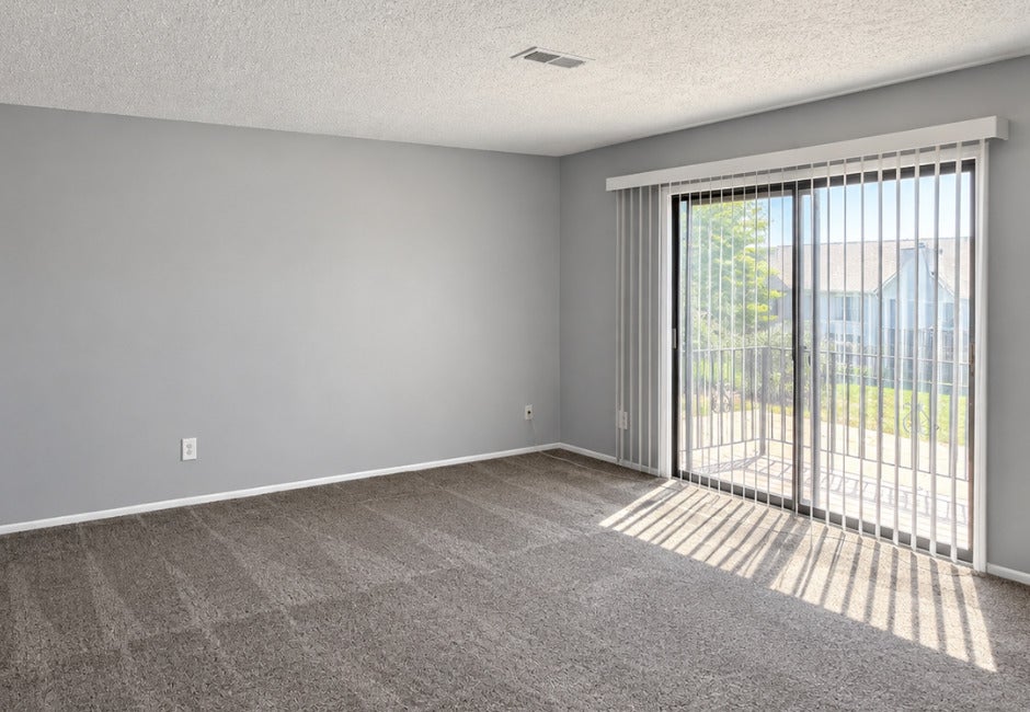 3405 Holiday Court 8