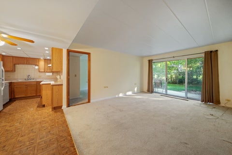 Tiny photo for 5300 Walnut Avenue #20a, Downers Grove, IL 60515 (MLS # 12778357)