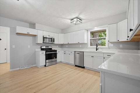Tiny photo for 404 Sunset Drive, Heyworth, IL 61745 (MLS # 12755558)