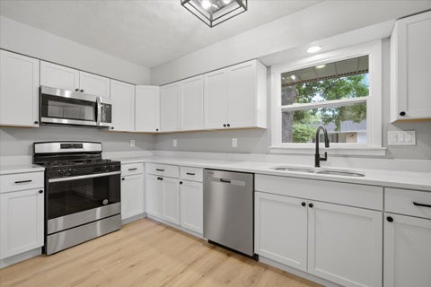 Tiny photo for 404 Sunset Drive, Heyworth, IL 61745 (MLS # 12755558)
