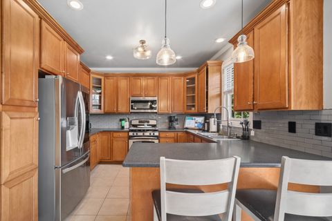 Tiny photo for 5235 GREENSHIRE Circle, Lake In The Hills, IL 60156 (MLS # 12656278)
