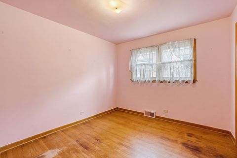 Tiny photo for 6354 S Austin Avenue, Chicago, IL 60638 (MLS # 12643328)